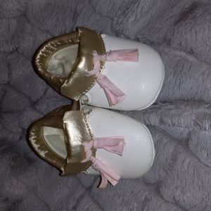 Baby girl moccasins